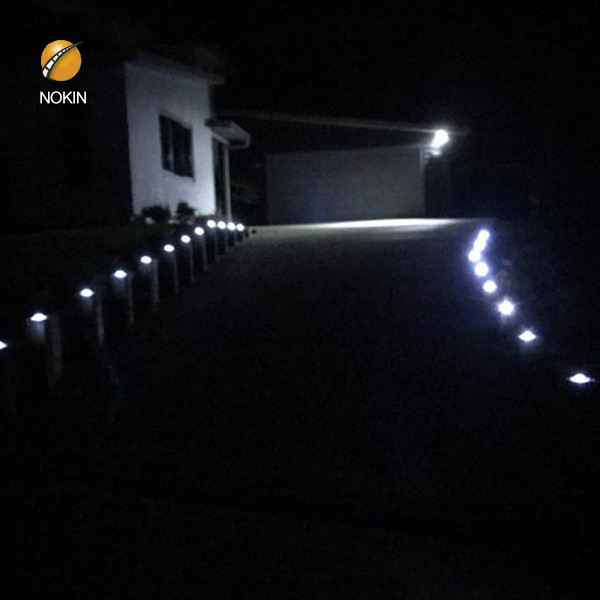 Synchronized Solar Road Marker Reflectors For Parking Lot 